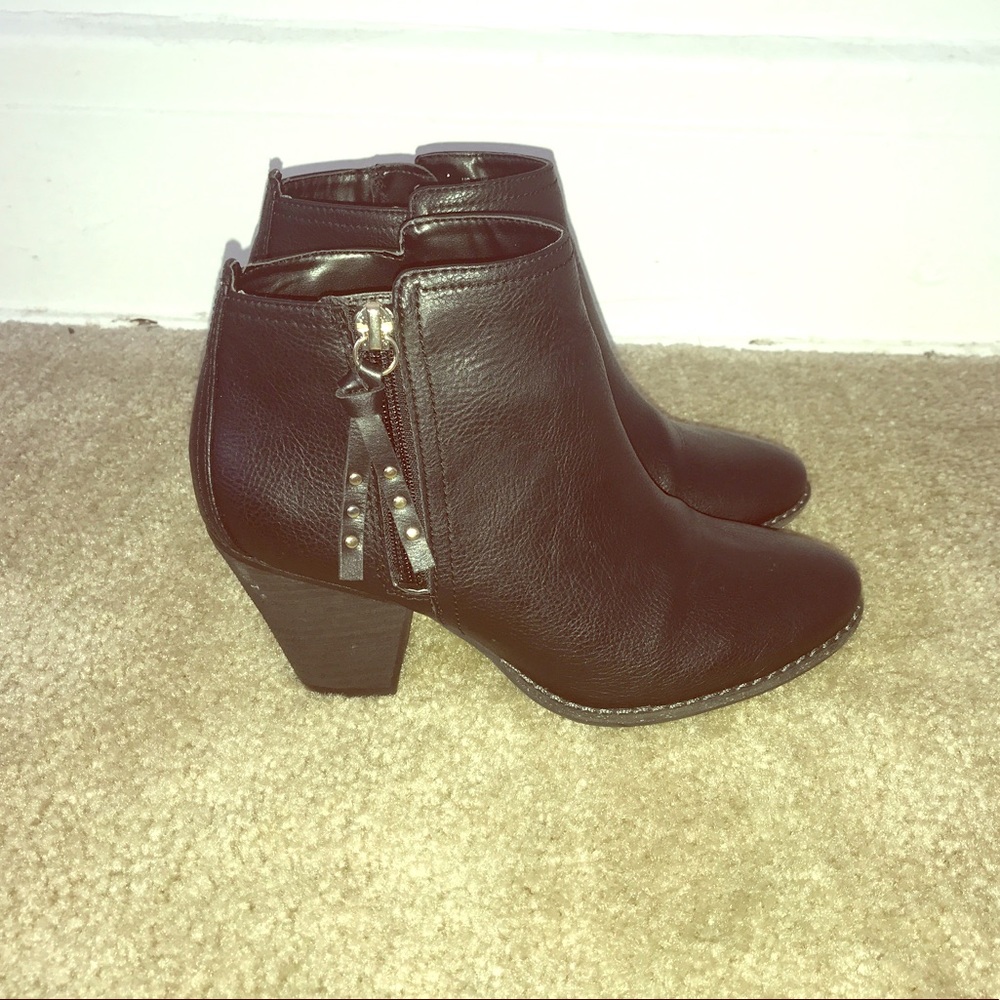Black Dr. Scholl's Booties